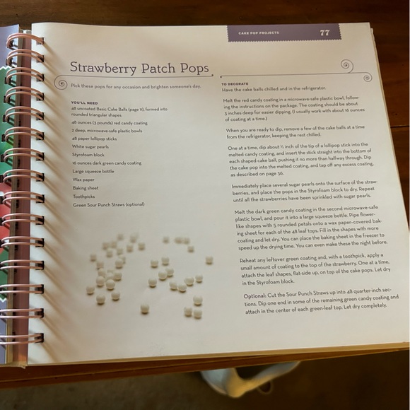 Cake Pops Cookbook- - Picture 4 of 6